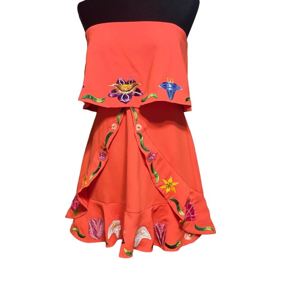 BCBGMaxAzria Dresses & Skirts - BCBG MAXAZRIA Charlot strapless dress size 10
